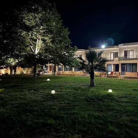 Orb Inn Sarandë Esterno foto